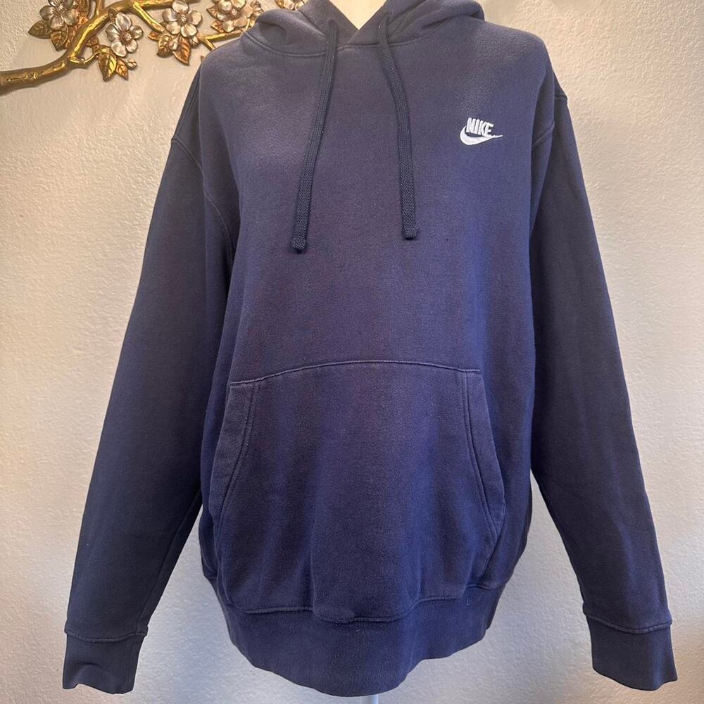 Classic Nike pullover hoodie